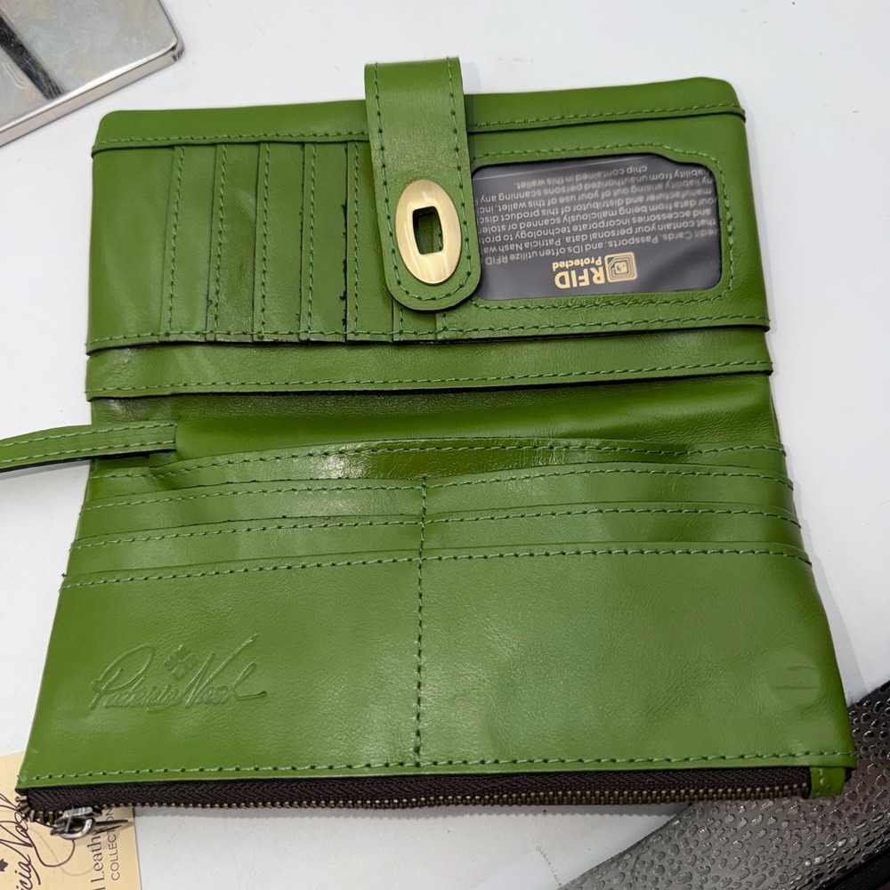 Patricia Nash Vintage Distress Annesley Wallet Foliage Green Leather RFID - Picture 8 of 10